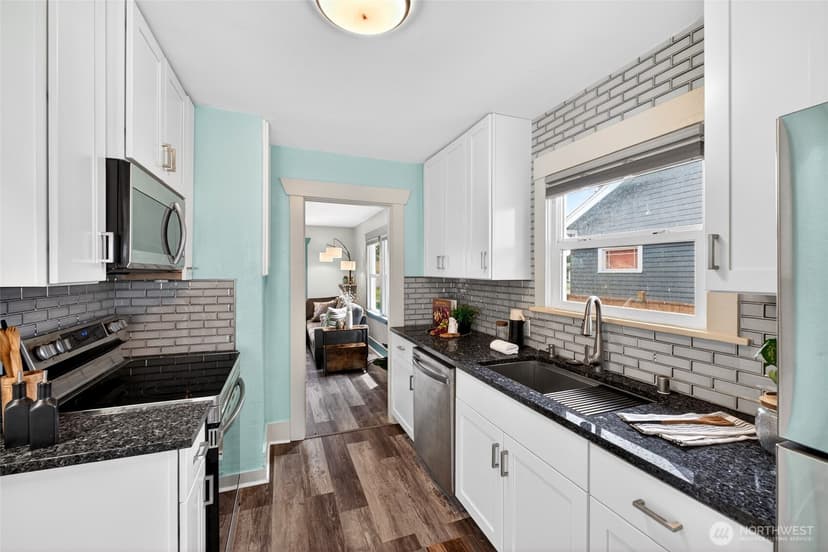 Property photo for 3018 S Proctor Street, Tacoma photo 11