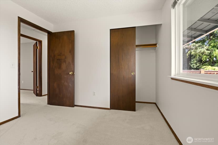 Property photo for 9236 NE 136th Place, Kirkland photo 25