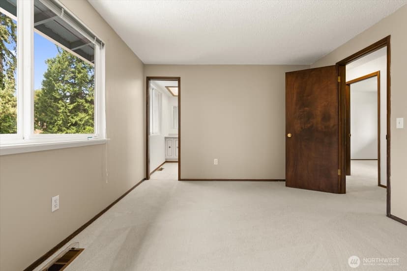 Property photo for 9236 NE 136th Place, Kirkland photo 20