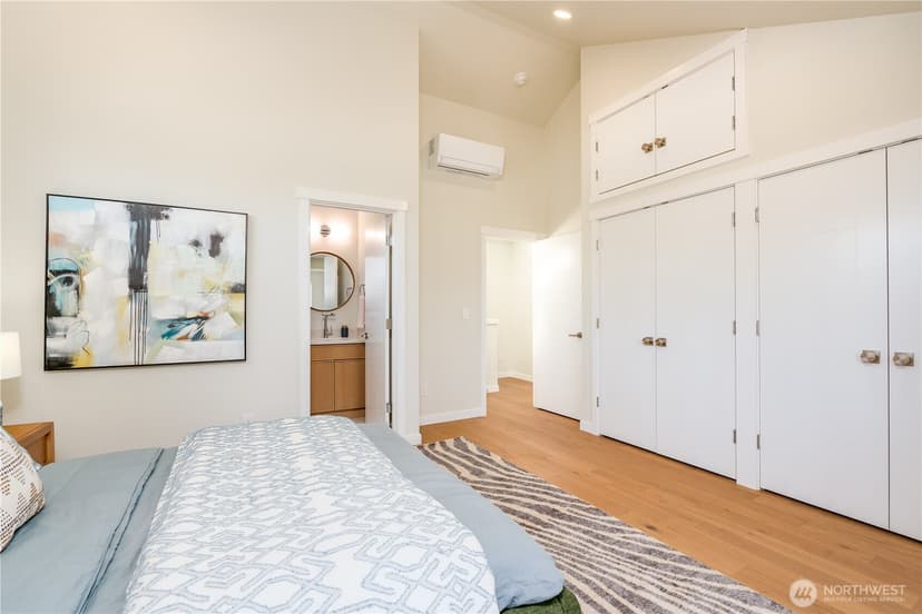 Property photo for 5116 15th Avenue S, Seattle photo 10