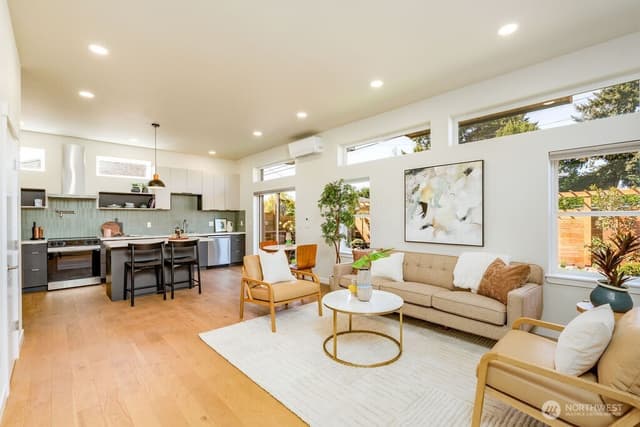 Property photo for 5116 15th Avenue S, Seattle