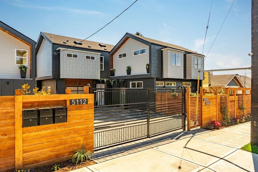 Property photo for 5116 15th Avenue S, Seattle photo 17