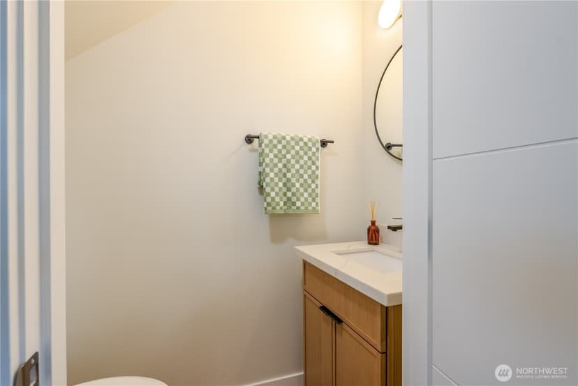 Property photo for 5116 15th Avenue S, Seattle photo 12