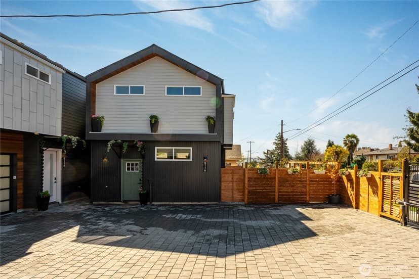 Property photo for 5116 15th Avenue S, Seattle photo 4