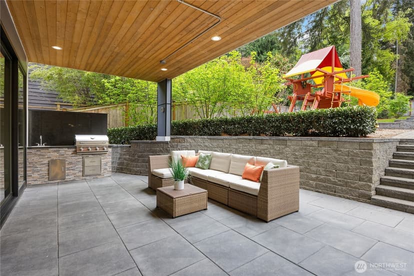 Property photo for 6821 96th Avenue SE, Mercer Island photo 35