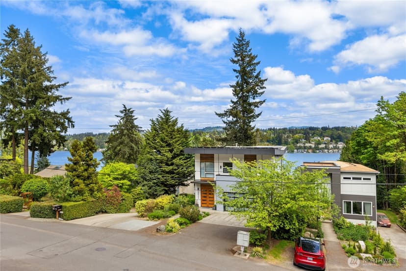Property photo for 6821 96th Avenue SE, Mercer Island photo 38