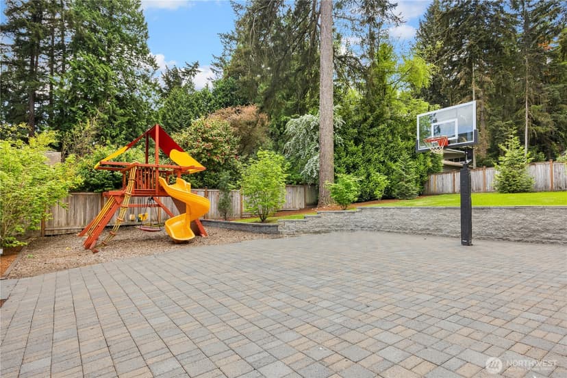 Property photo for 6821 96th Avenue SE, Mercer Island photo 37