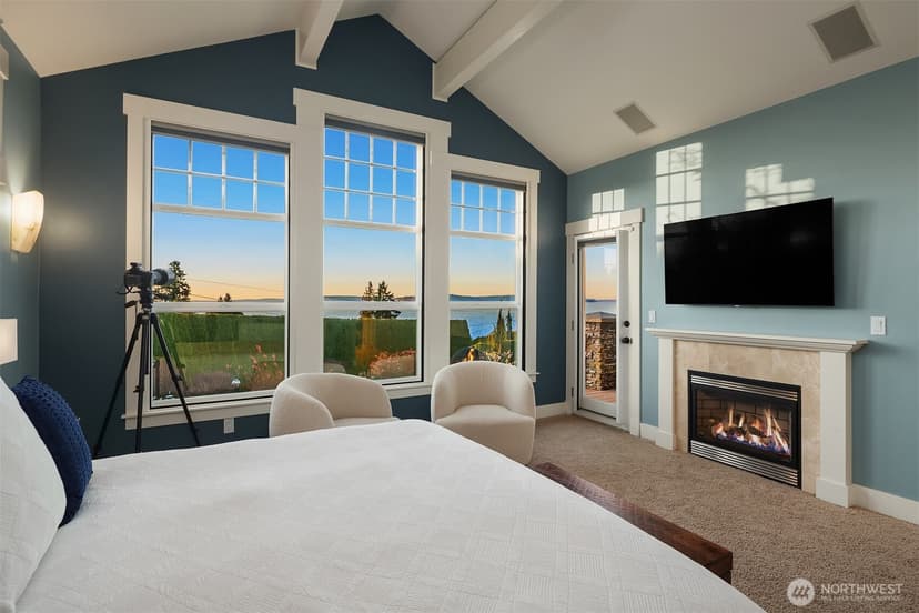 Property photo for 17003 Talbot Road, Edmonds photo 20