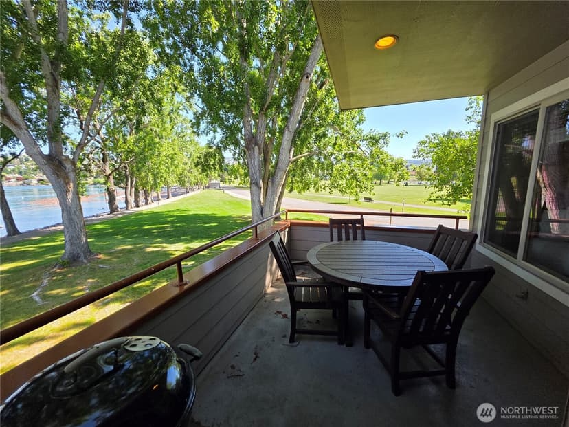 Property photo for 1 Beach 557-E, Manson photo 2