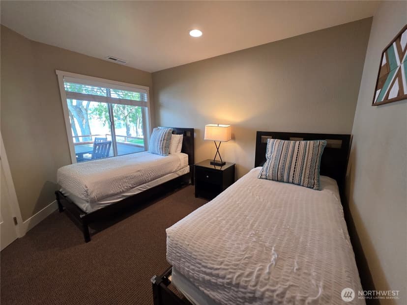 Property photo for 1 Beach 557-E, Manson photo 16