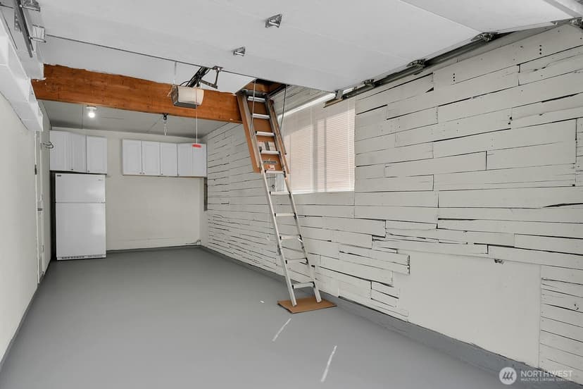 Property photo for 12117 NE 143rd Place, Kirkland photo 24