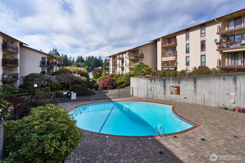 Property photo for 13229 Linden Avenue N #403B, Seattle photo 26