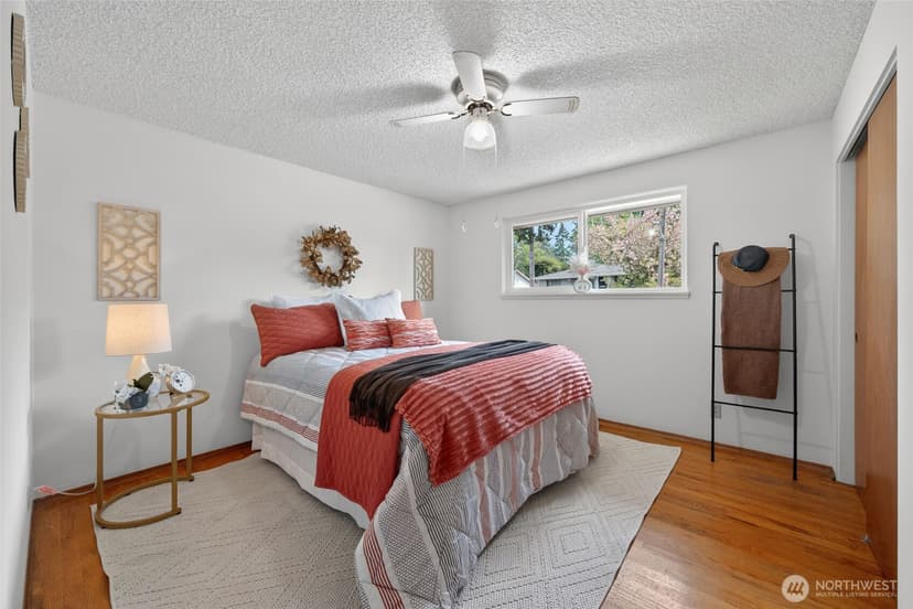 Property photo for 13321 28th Avenue NE, Seattle photo 13
