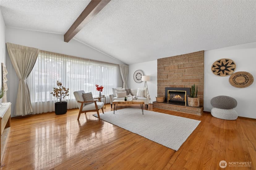 Property photo for 13321 28th Avenue NE, Seattle photo 6