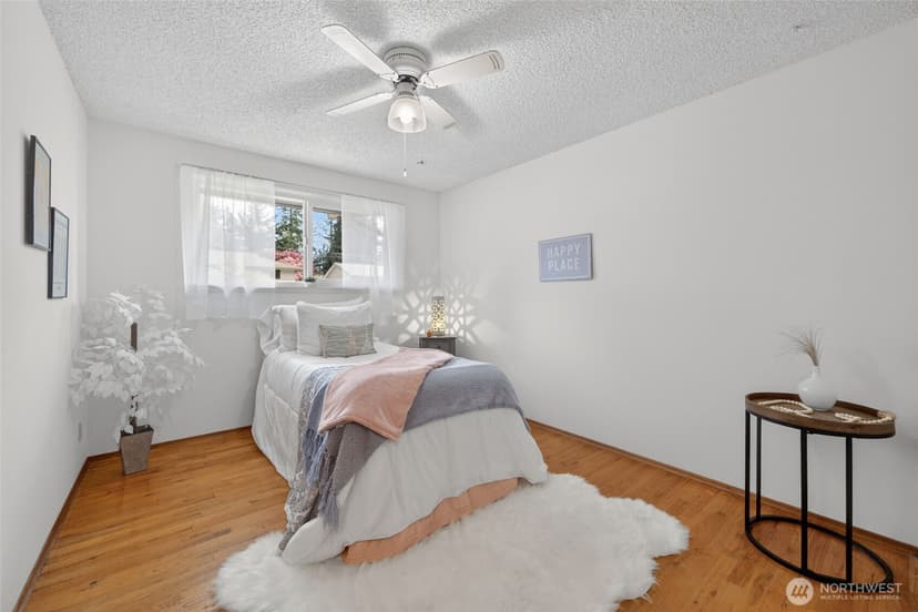 Property photo for 13321 28th Avenue NE, Seattle photo 15