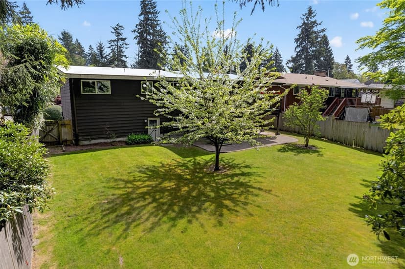 Property photo for 13321 28th Avenue NE, Seattle photo 30