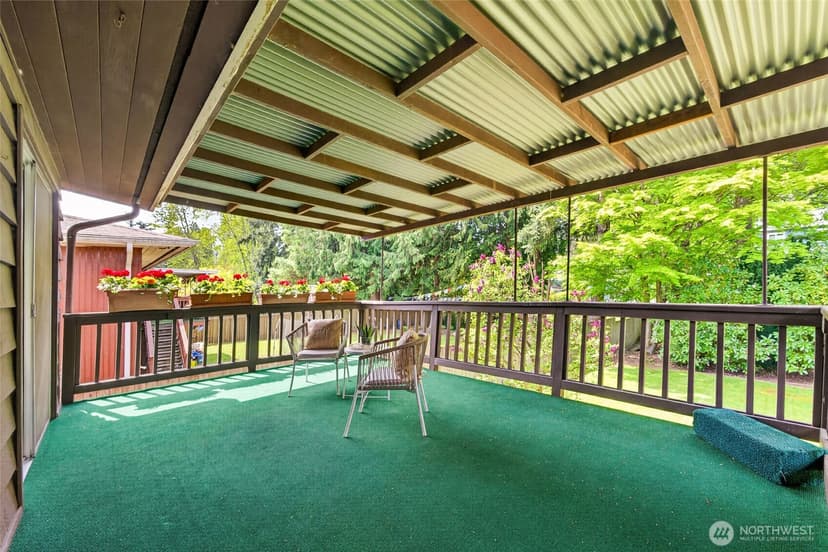 Property photo for 13321 28th Avenue NE, Seattle photo 17
