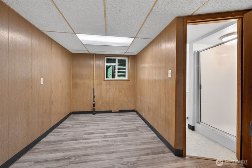 Property photo for 13321 28th Avenue NE, Seattle photo 26