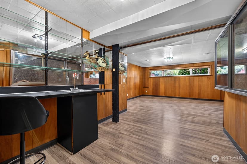 Property photo for 13321 28th Avenue NE, Seattle photo 25