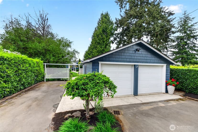Property photo for 3140 SW 302nd Place, Federal Way photo 2