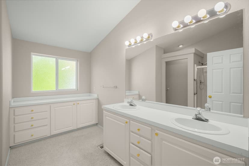 Property photo for 23606 Lake Dr W, Bothell photo 17
