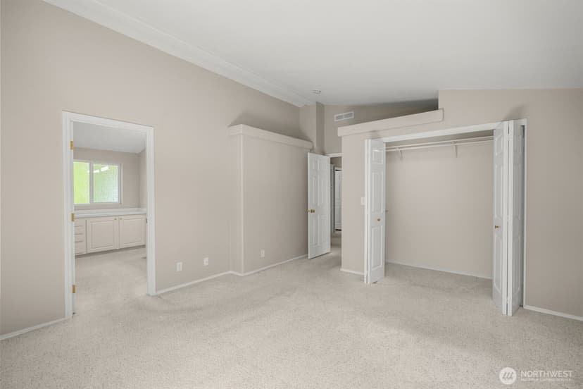 Property photo for 23606 Lake Dr W, Bothell photo 16