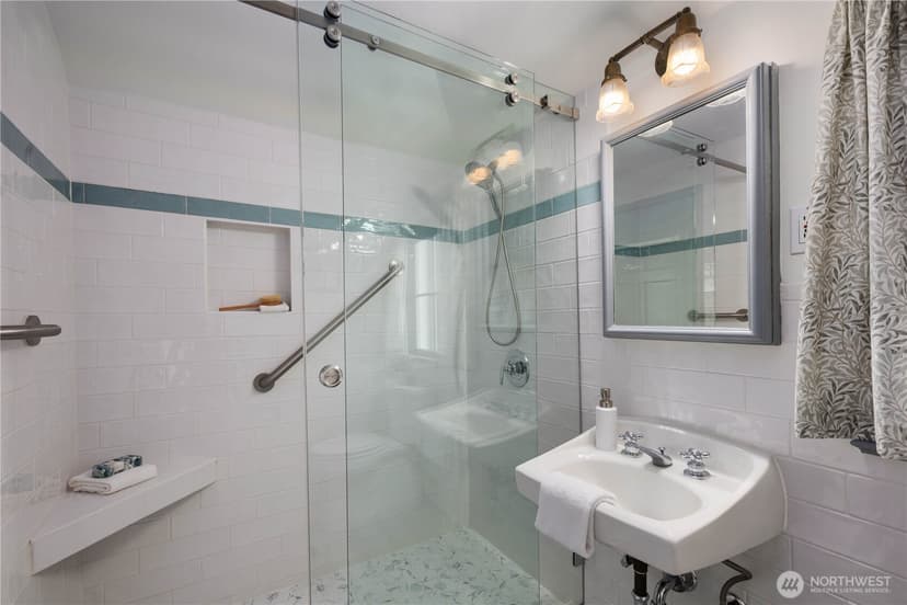 Property photo for 5125 NE Latimer Place, Seattle photo 21