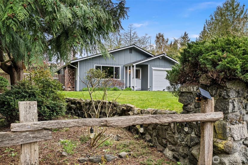 Property photo for 812 California Avenue SE, Port Orchard photo 27
