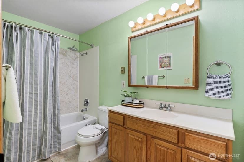 Property photo for 812 California Avenue SE, Port Orchard photo 16