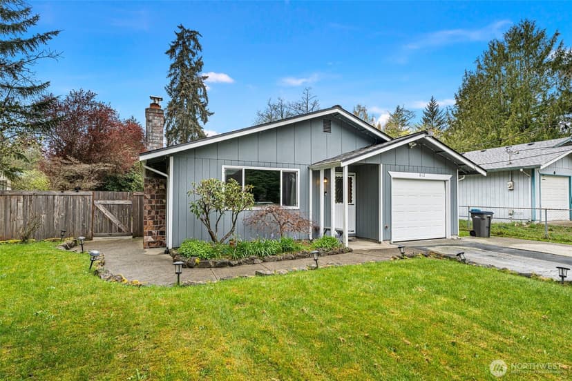 Property photo for 812 California Avenue SE, Port Orchard photo 2