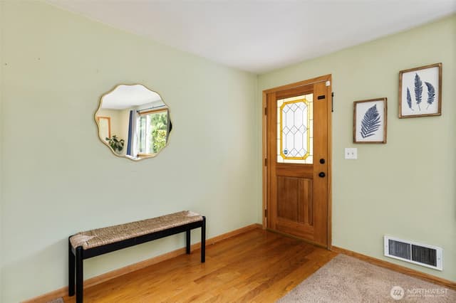 Property photo for 812 California Avenue SE, Port Orchard photo 5
