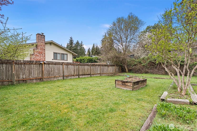 Property photo for 812 California Avenue SE, Port Orchard photo 24