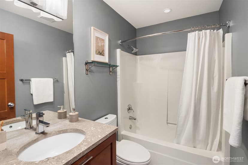 Property photo for 814 31st Avenue S, Seattle photo 25