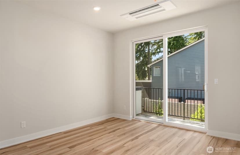 Property photo for 20341 90th Drive NE #C, Bothell photo 11