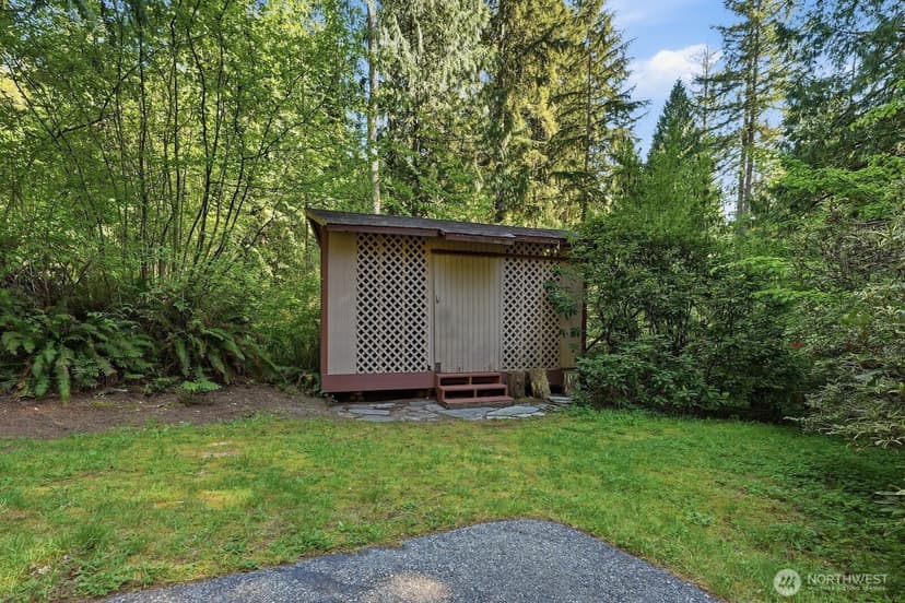 Property photo for 19816 233rd Avenue NE, Woodinville photo 38