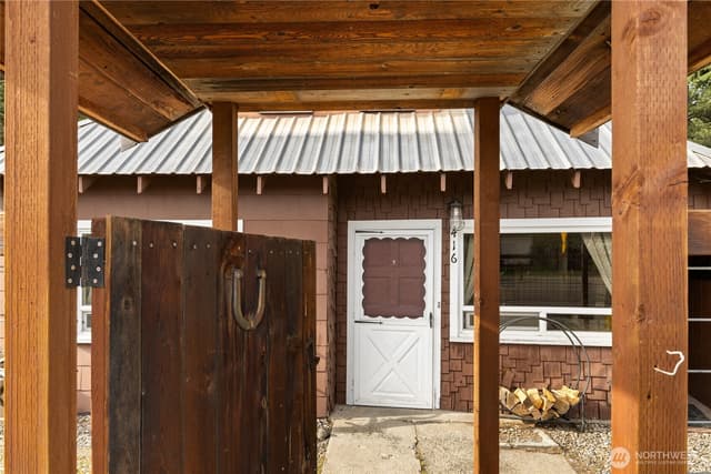 Property photo for 416 W Fifth Street, Cle Elum photo 3