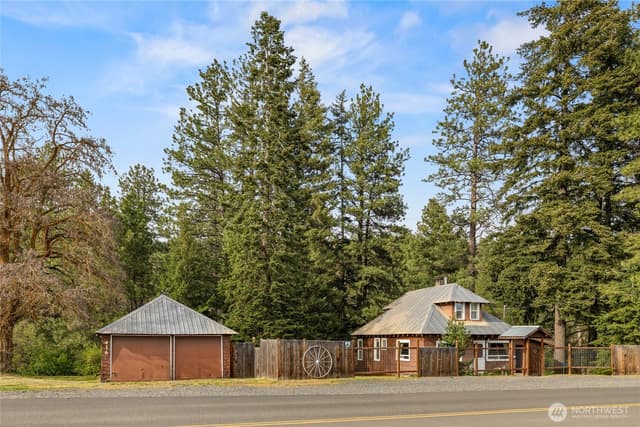 Property photo for 416 W Fifth Street, Cle Elum