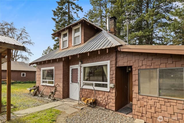 Property photo for 416 W Fifth Street, Cle Elum photo 4