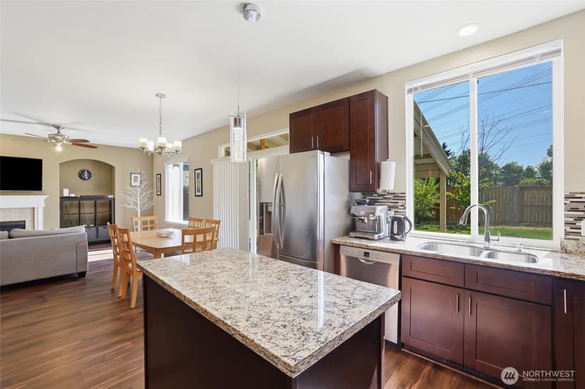 Property photo for 34516 16th Avenue SW, Federal Way photo 11