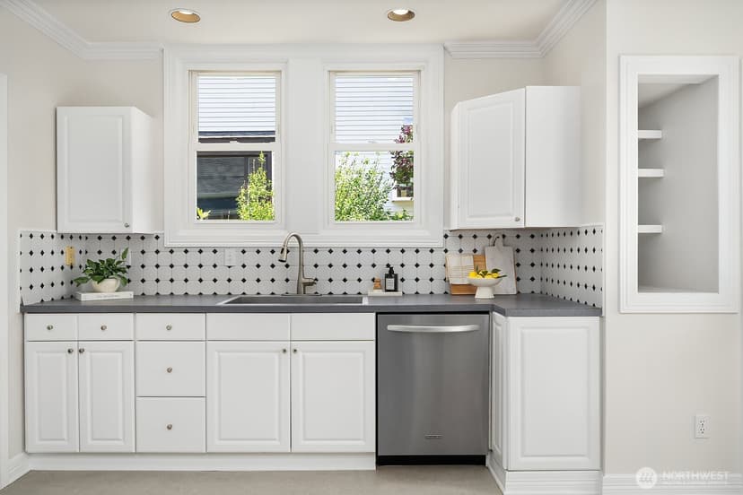 Property photo for 715 N 72nd Street, Seattle photo 11