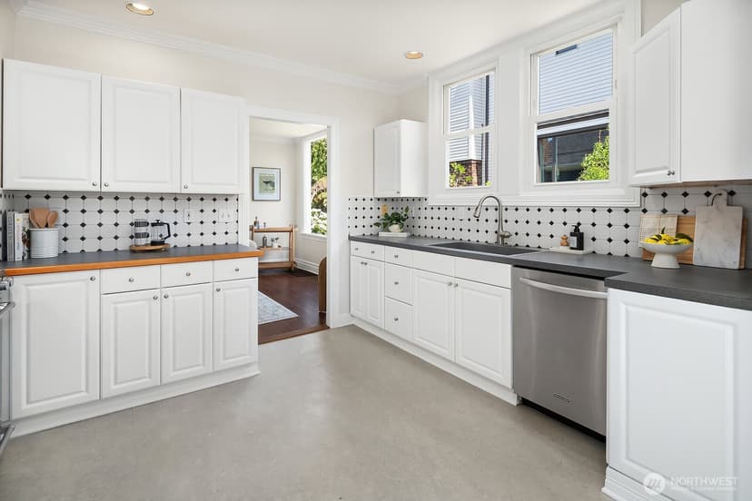 Property photo for 715 N 72nd Street, Seattle photo 10