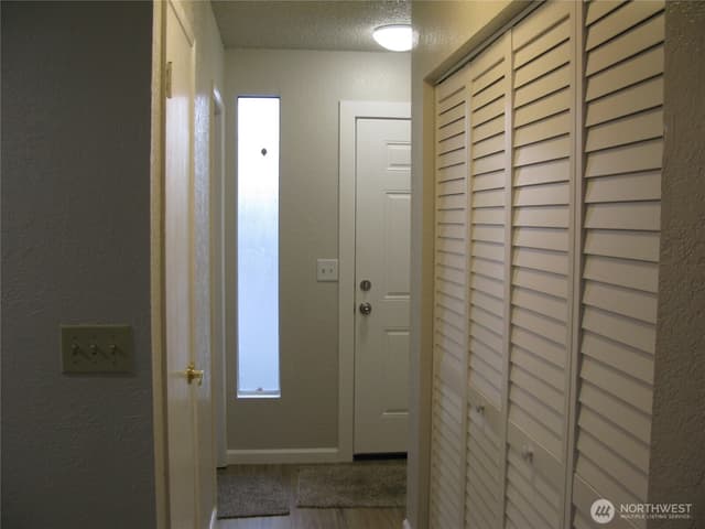 Property photo for 710 10th Street NE #D, Auburn photo 5