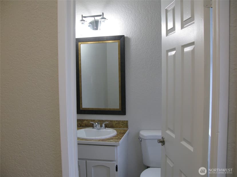 Property photo for 710 10th Street NE #D, Auburn photo 11