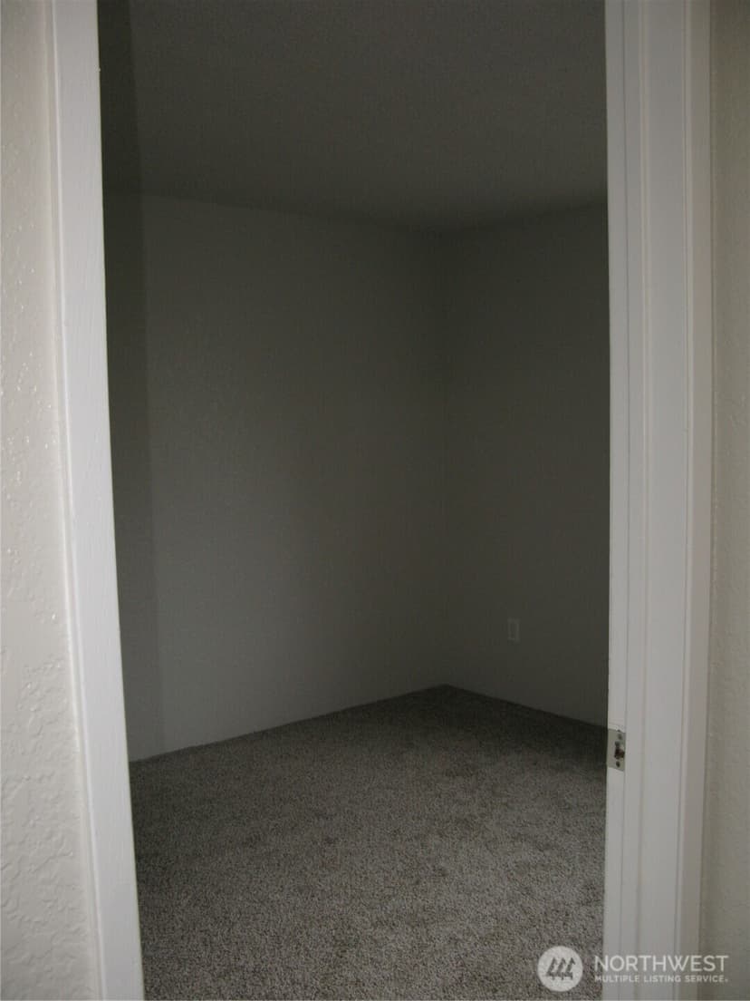 Property photo for 710 10th Street NE #D, Auburn photo 19
