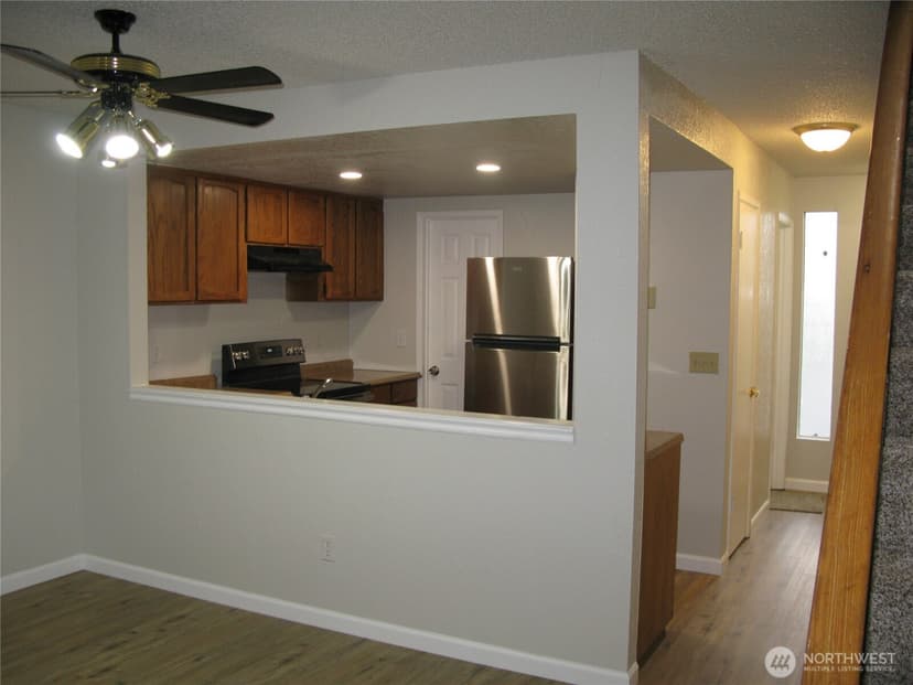 Property photo for 710 10th Street NE #D, Auburn photo 9