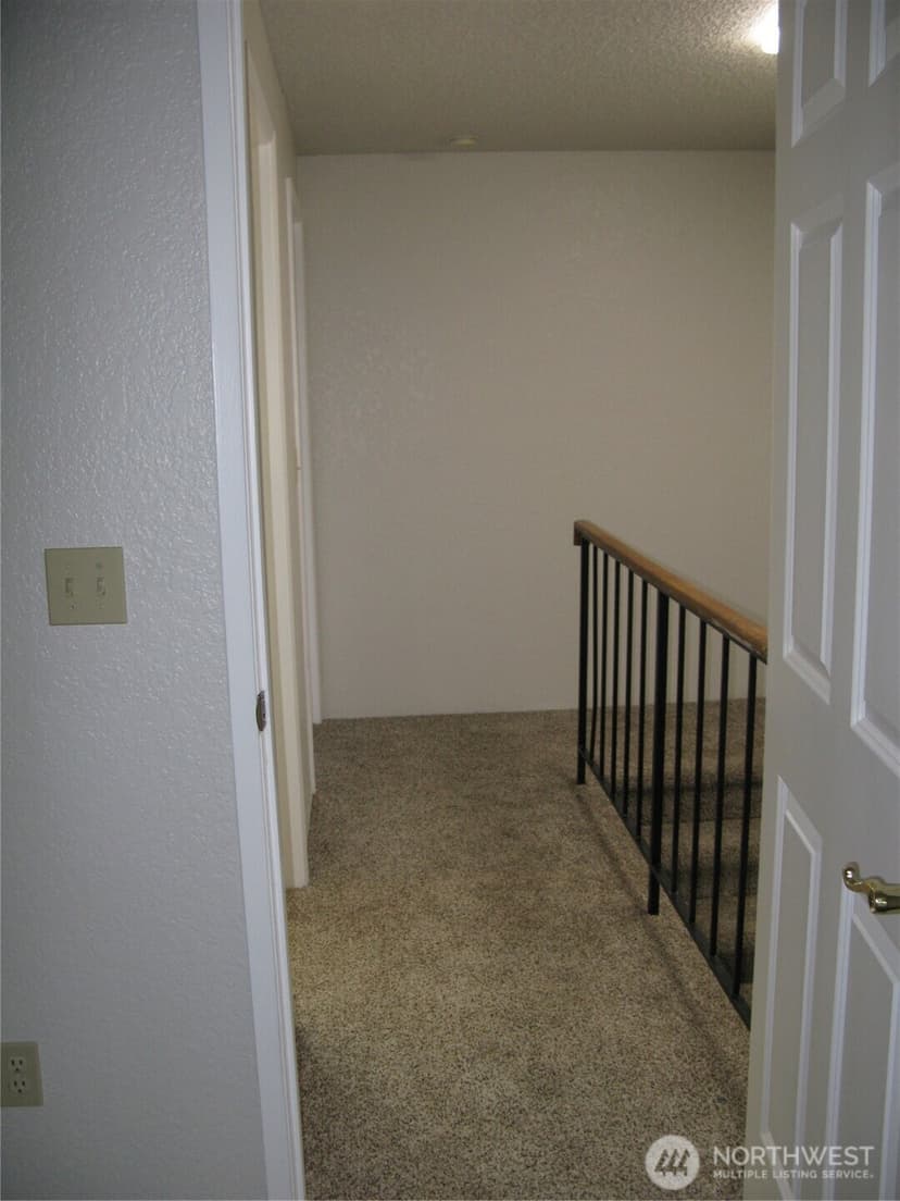 Property photo for 710 10th Street NE #D, Auburn photo 16