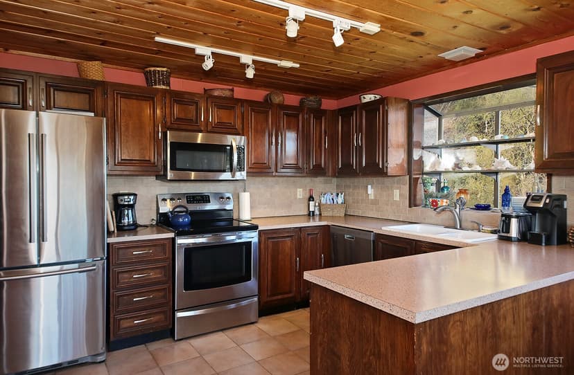 Property photo for 3837 Driftwood Drive, Clinton photo 16
