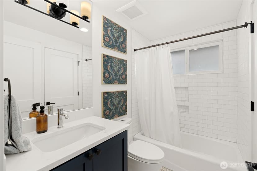 Property photo for 4129 19th Avenue SW, Seattle photo 21