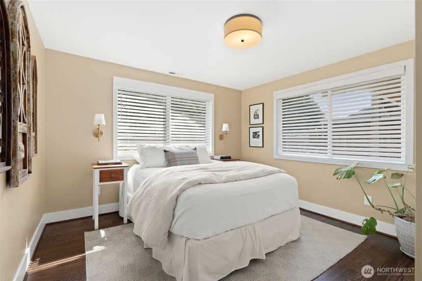 Property photo for 4129 19th Avenue SW, Seattle photo 18