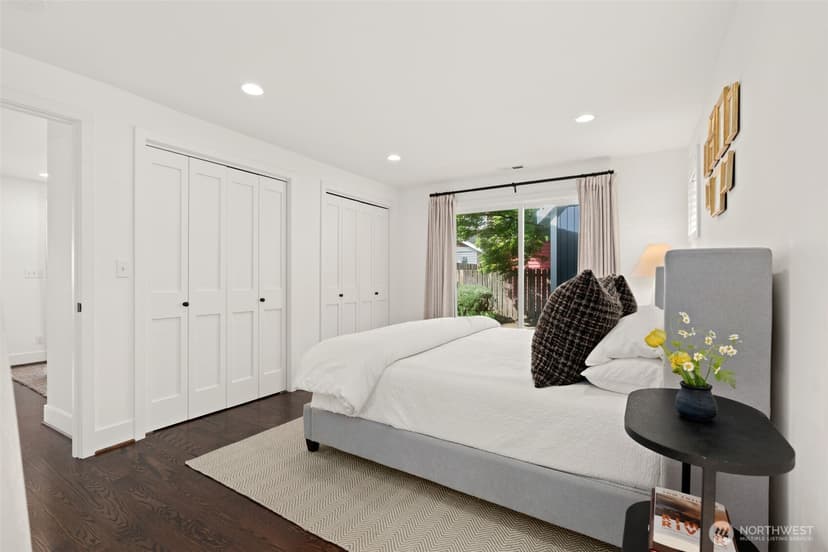 Property photo for 4129 19th Avenue SW, Seattle photo 16